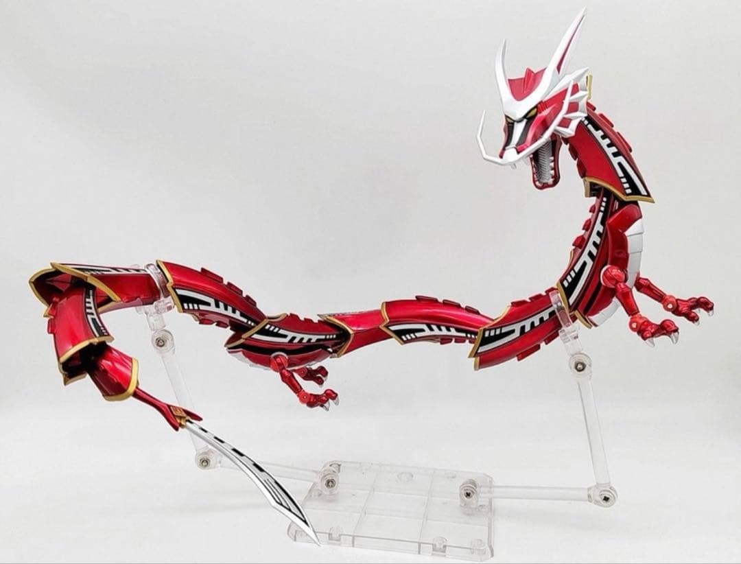 S.H.Figuarts 真骨彫製法 仮面ライダー龍騎　無双龍ドラグレッダー